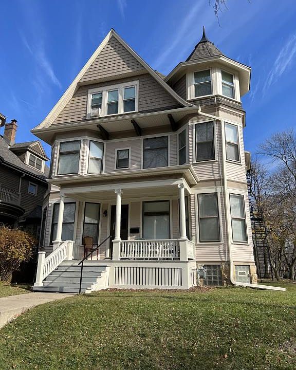 1st image of 2704 N Hackett Ave Unit 11