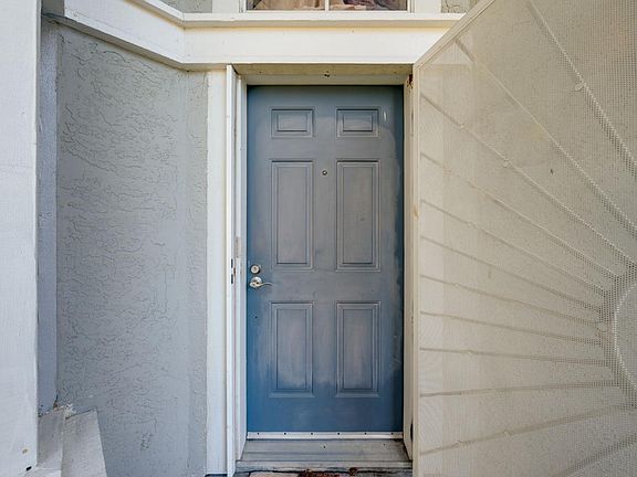 4th image of 8559 Zinnia Way