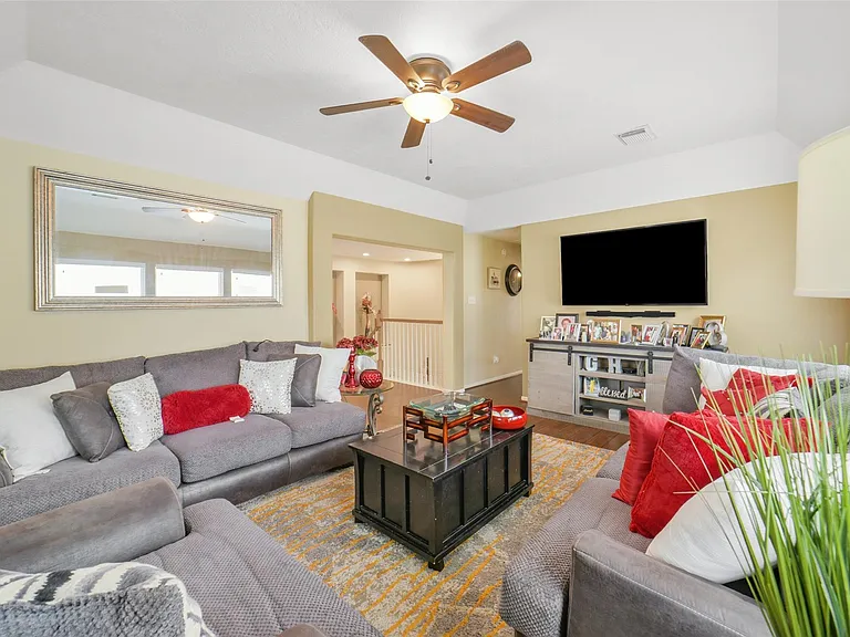 2103 Blue Water Bay Dr — Photo 32