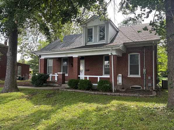 931 N 1st St, Belleville, IL 62226