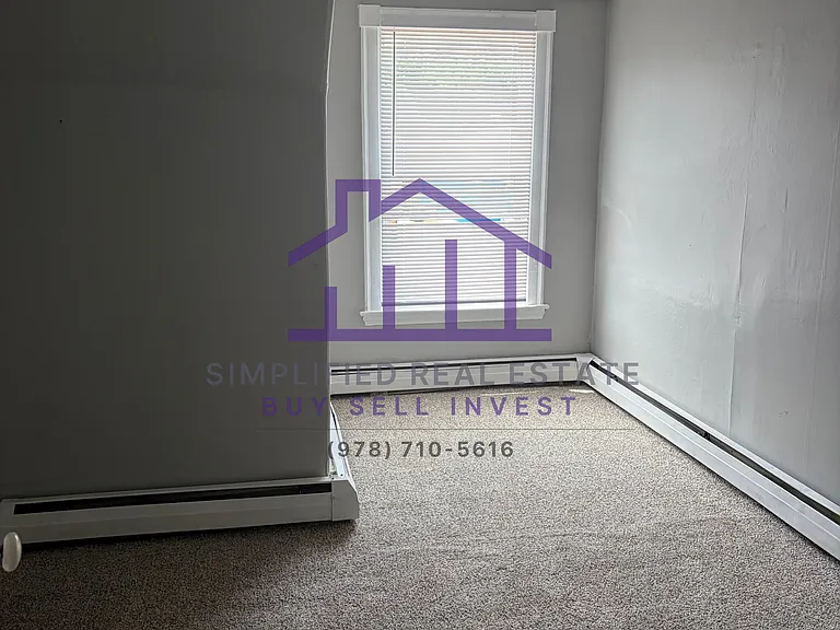 52 Main St #4 — Photo 4