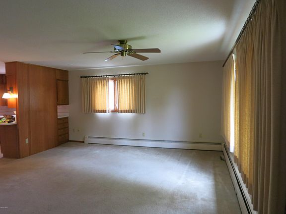 3rd image of 709 5th Ave S