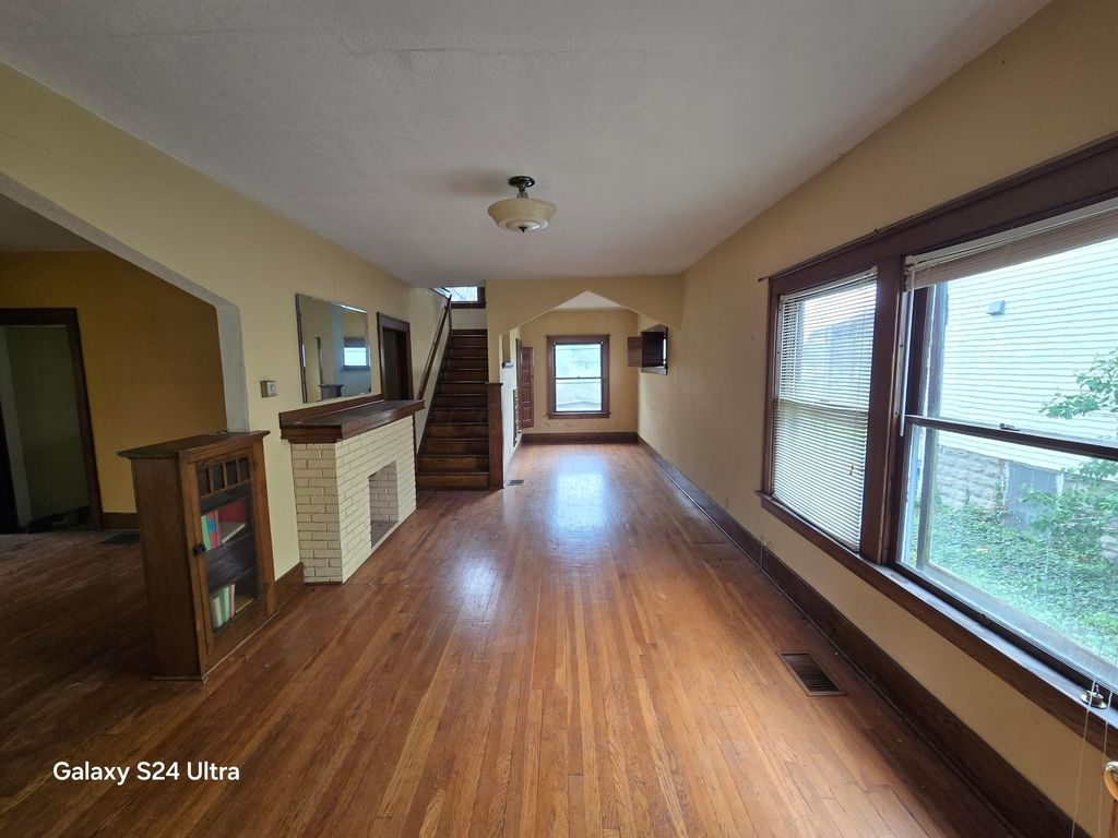 Real estate listing image