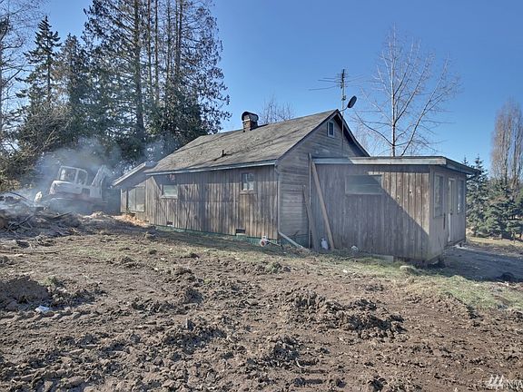 4th image of 1621 192nd St E