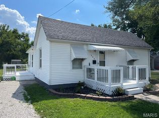 506 Panhorst St, Staunton, IL 62088