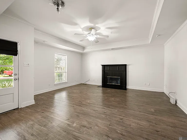 17190 N Lake Dr — Photo 5