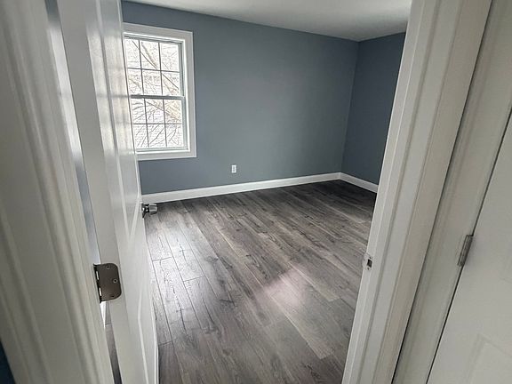 3rd image of 28-30 Moore St