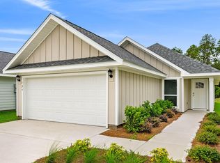 126 Chateau Ln, Port Saint Joe, FL 32456
