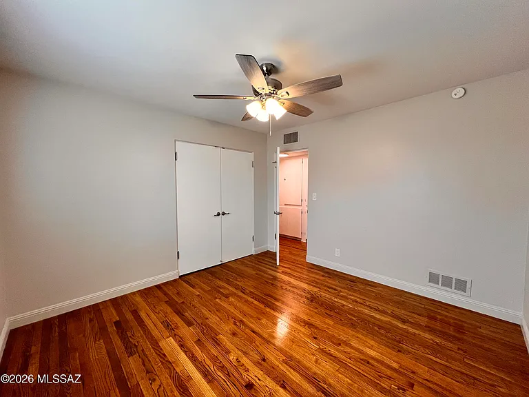 4241 E 5th St — Photo 23