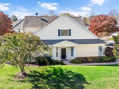 704 Village Lake Dr, Mebane, NC, 27302
