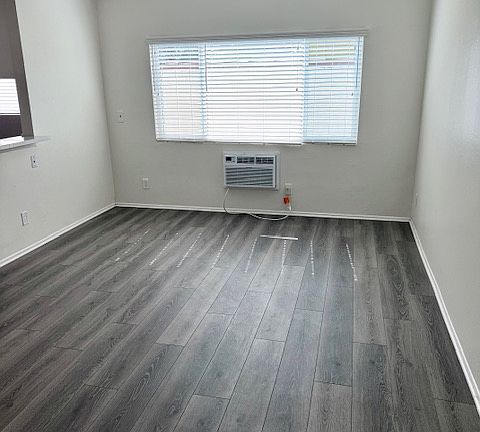 5th image of 5650 York Blvd APT 112