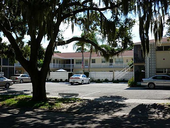 2nd image of 509 W Venice Ave APT 209