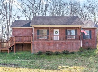 2120 Memorial Dr, Clarksville, TN 37043
