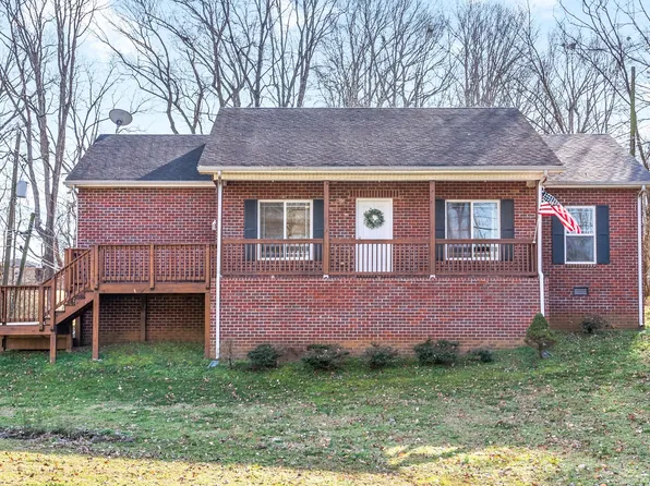 2120 Memorial Dr, Clarksville, TN 37043