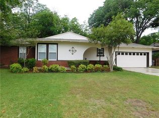 3916 Trail Lake Dr, Fort Worth, TX 76109