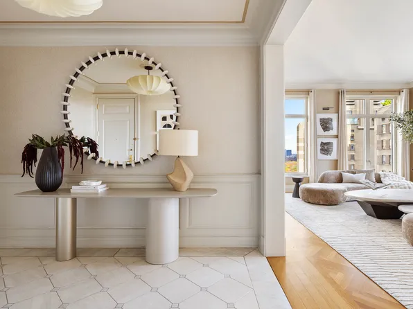 15 Central Park West image 16 of 29