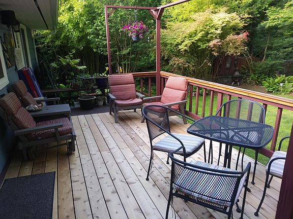 deck off kitchen