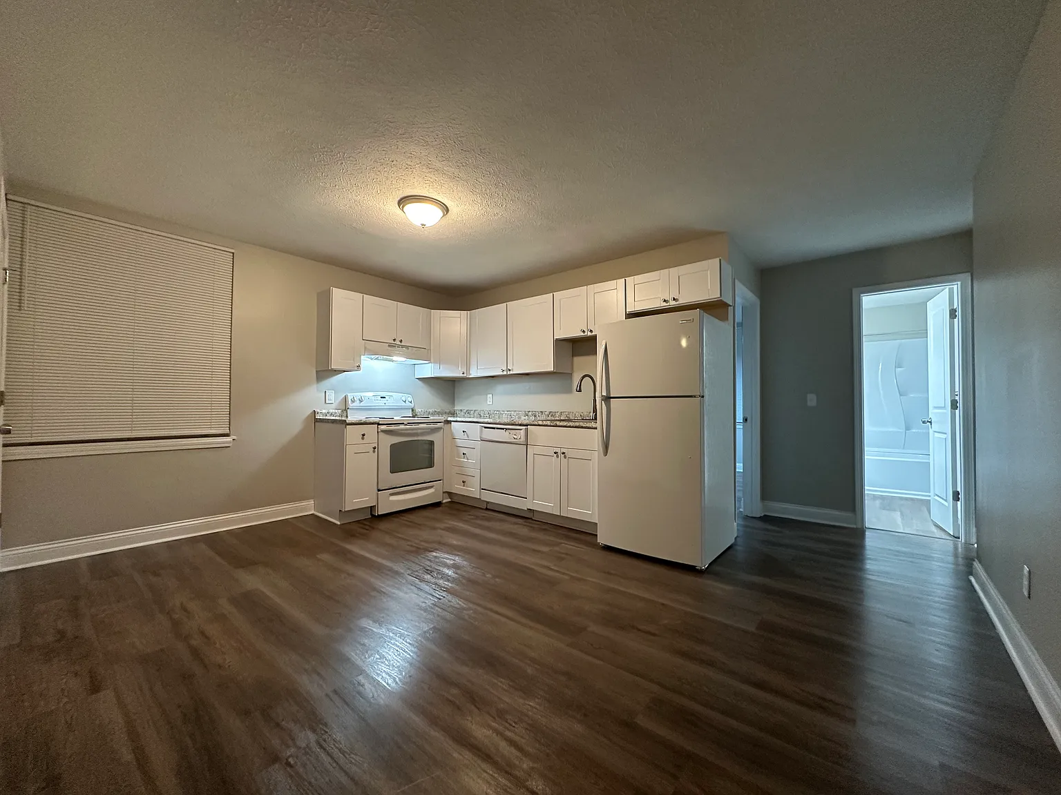 7045 Corydon Junction Rd NE — Photo 2