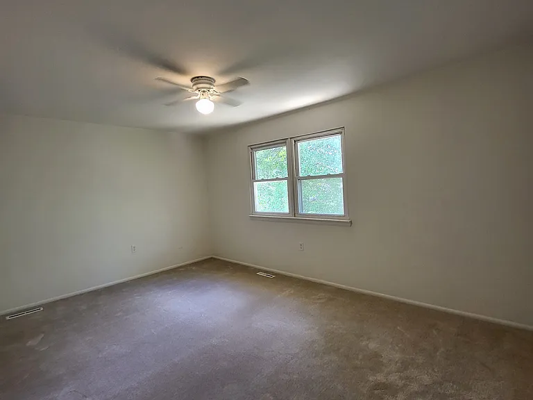 408 Laburnum Rd — Photo 20