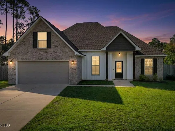 11492 Memphis Cir, Ocean Springs, MS 39564