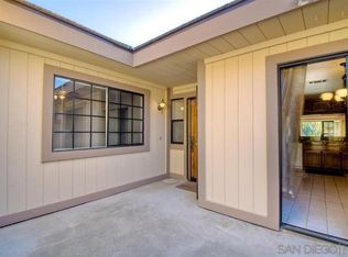 29867 Circle R Creek Ln, Escondido, CA 92026