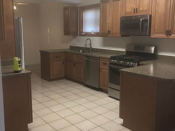 4th image of 452 N Central Ave