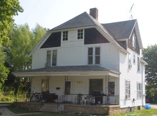 221 N Broadway St, Spring Valley, MN 55975