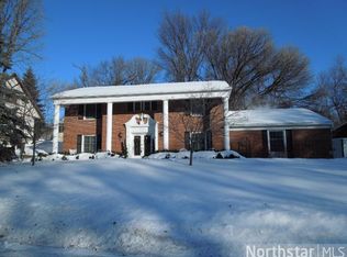 304 135th St E, Burnsville, MN 55337