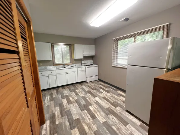 1131 Maple St, Iowa City, IA 52240