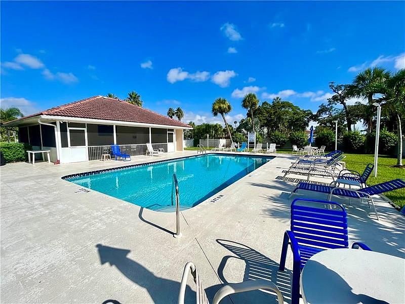 Grand Royale Condominiums - 255 Grand Royale Cir Vero Beach FL | Zillow