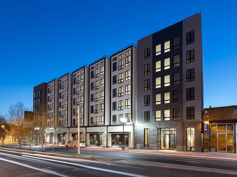 Axis Oakland — Photo 6