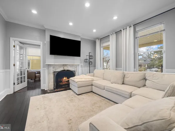 3814 Chatham Rd, Baltimore, MD 21215