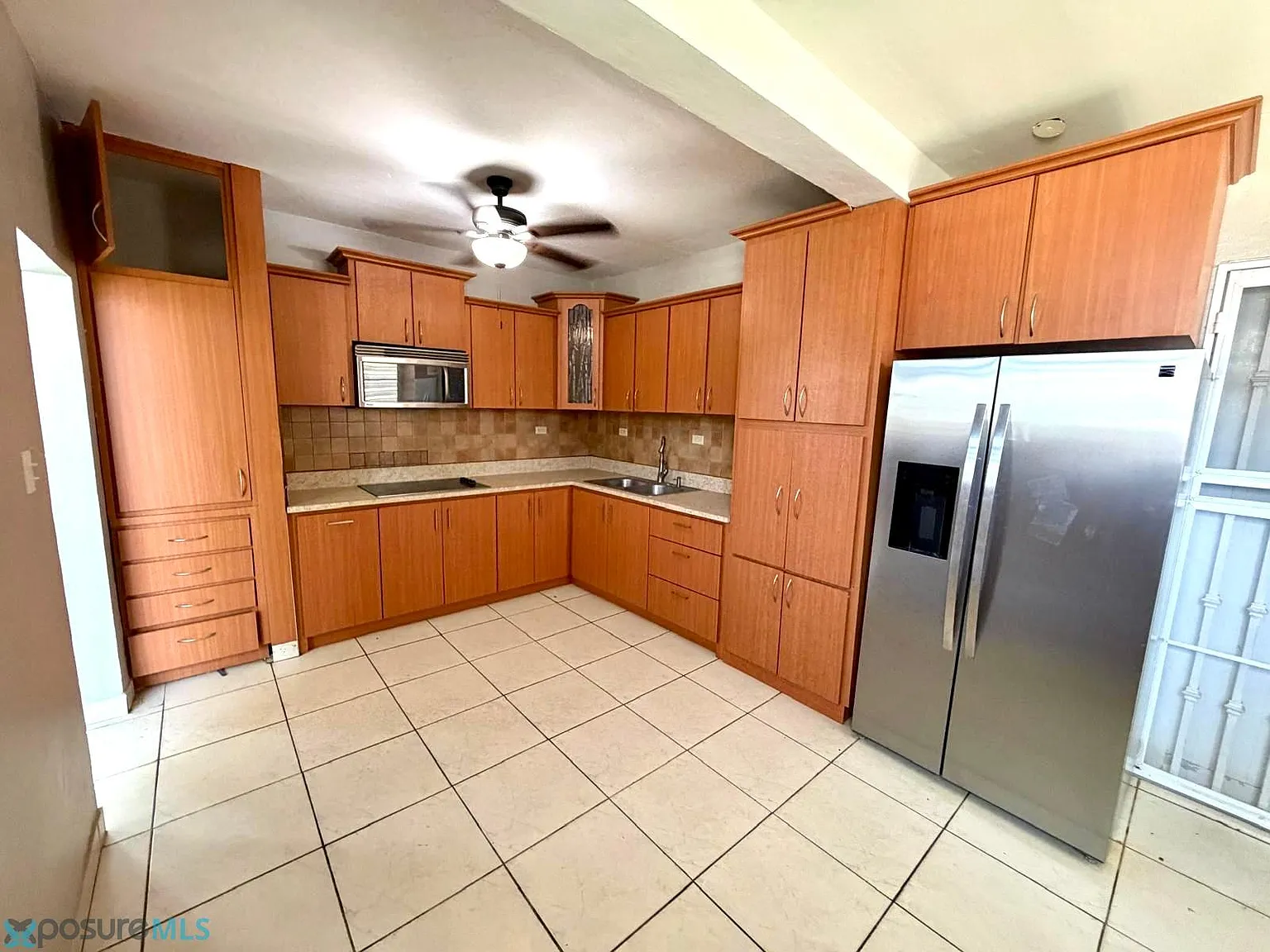 5 bed, 2.0 bath, 2000 sqft, $2,500 — Photo 2