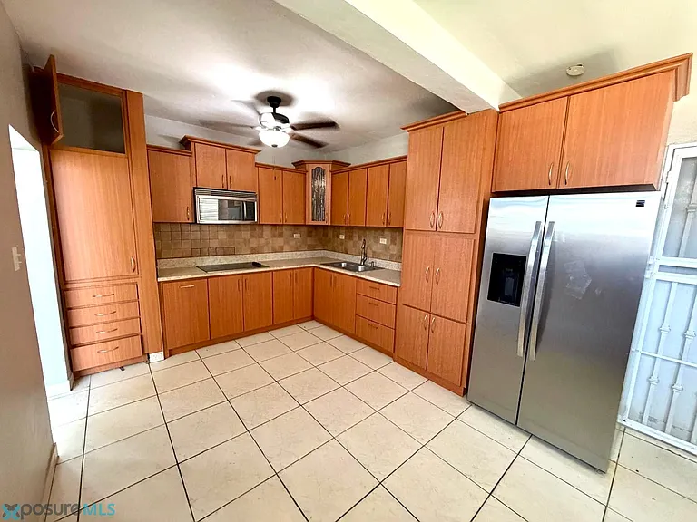 140 Lighthouse Dr — Photo 2