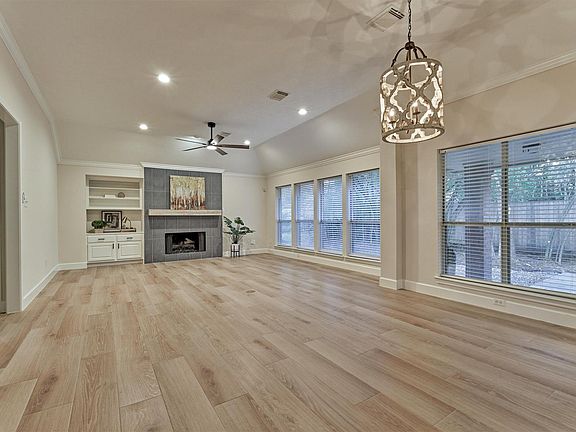 5th image of 3 Heartleaf Ct