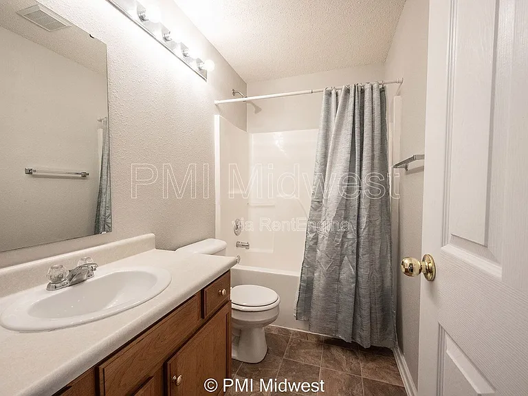 19496 Prairie Crossing Dr — Photo 13