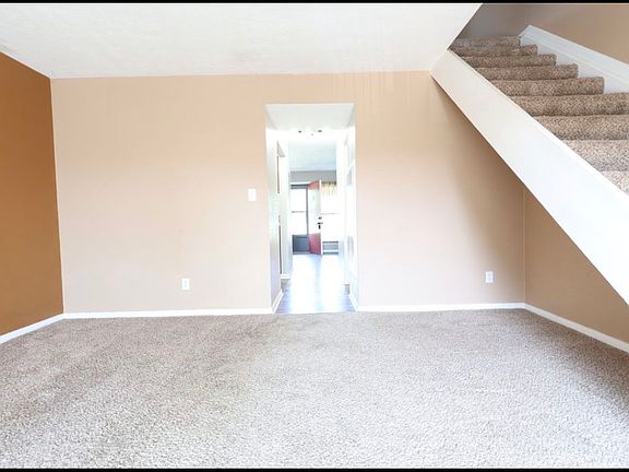 2nd image of 647 Villa Rd APT G