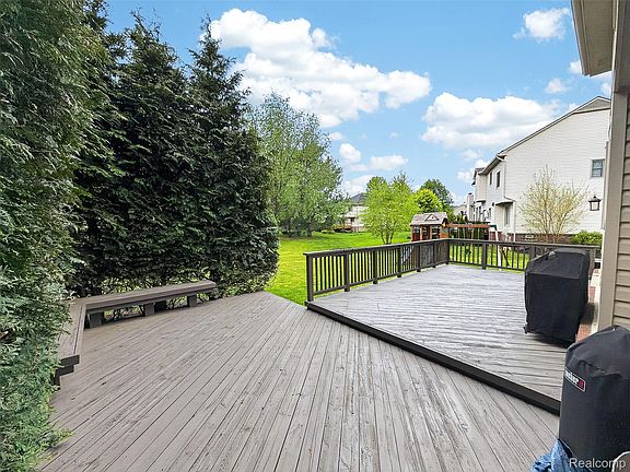 4th image of 1427 Trailside Blvd