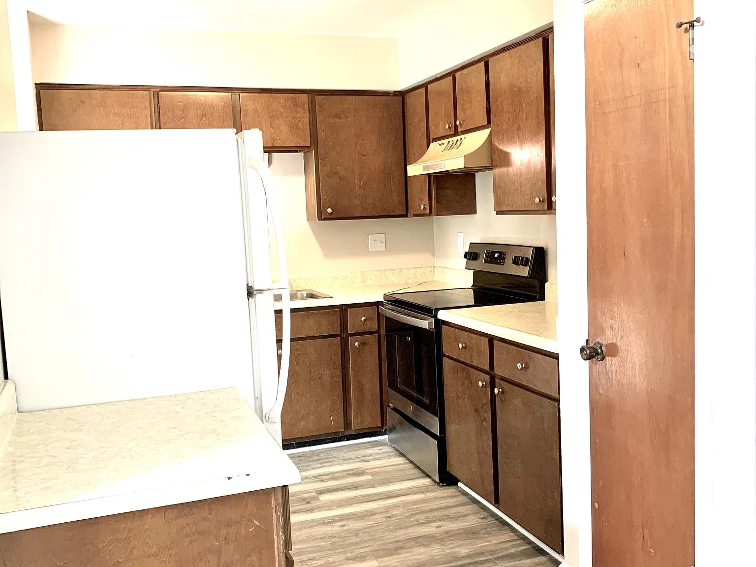 1161 Lake Ave — Photo 4