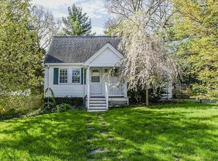 8 Williams Ave, Dedham, MA 02026