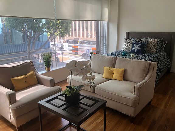5th image of 901 S Broadway Unit 706