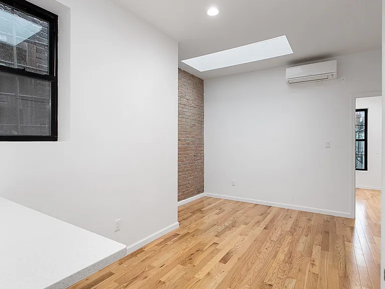 235 5th Ave #3 — Photo 10