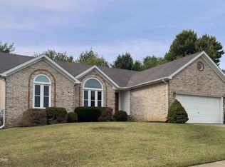 4008 Hurstbourne Woods Dr, Louisville, KY 40299