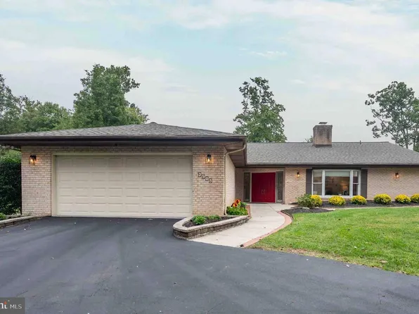 3905 Prosperity Ave, Fairfax, VA 22031