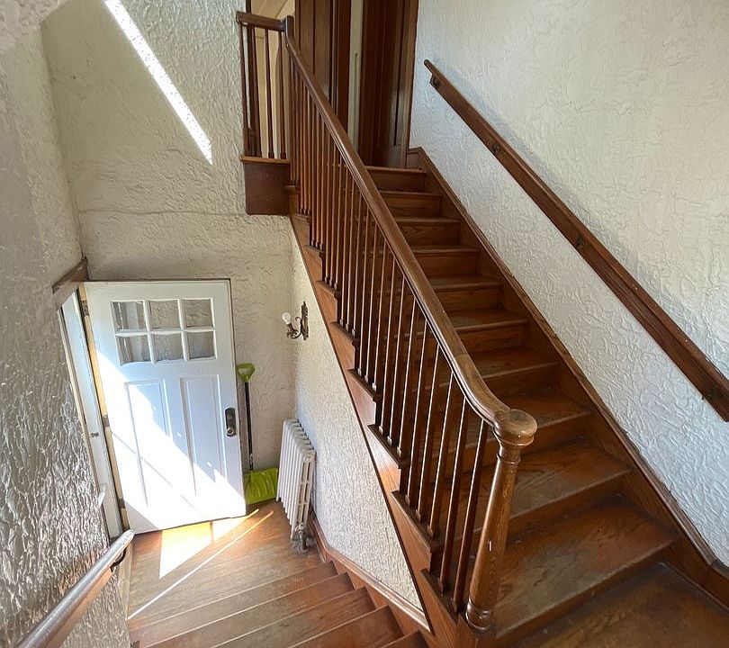 1st image of 411 Paunack Pl #2012