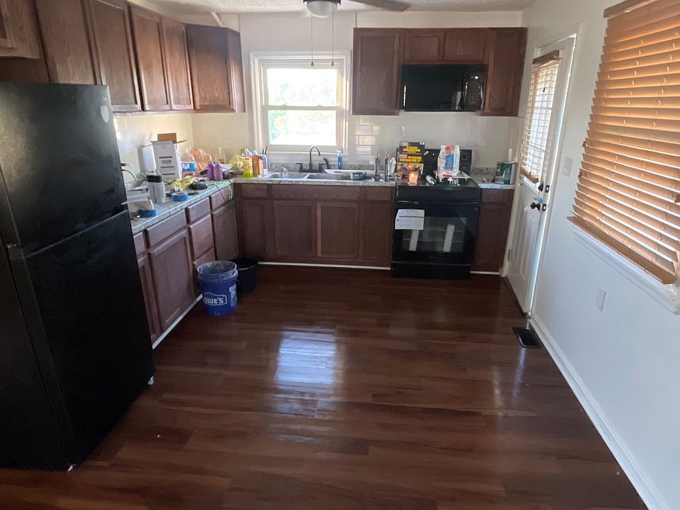 1st image of 214 Dorothy Ave