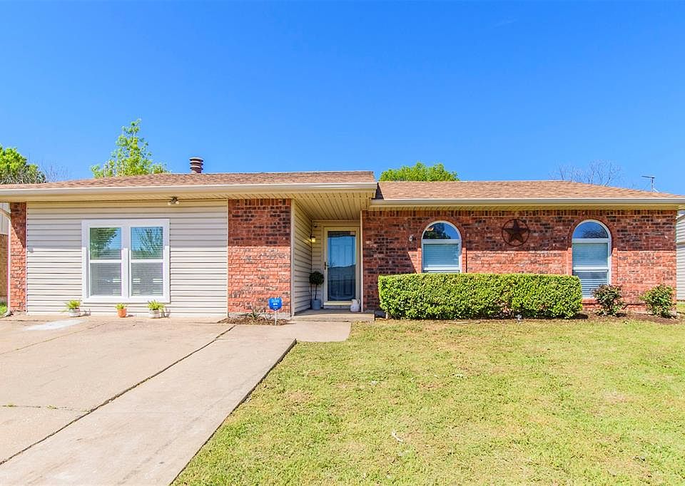 1st image of 223 Green Canyon Dr #D