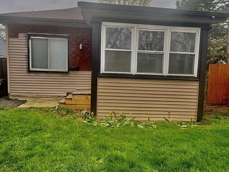 1st image of 1604 E Meyers Ave