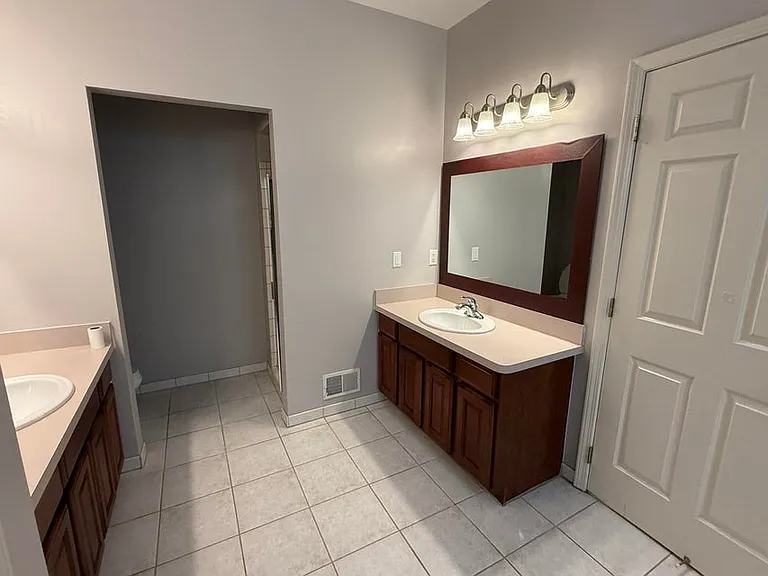 18145 Shoreline Ct — Photo 27