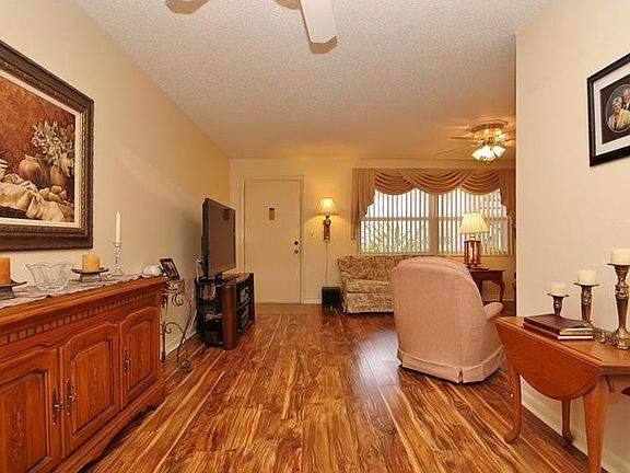 5th image of 10039 62nd Ave N APT 7